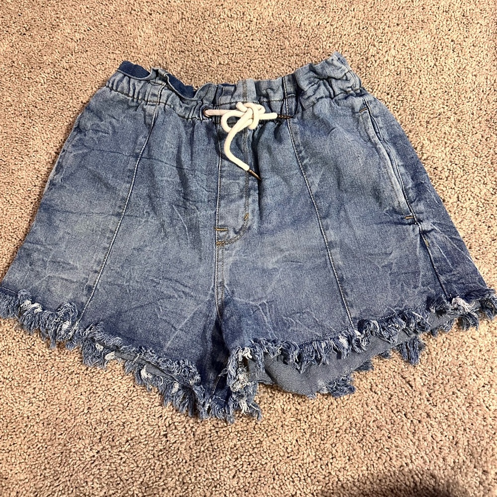 Kensie Blue Frayed Hem Jean Shorts
